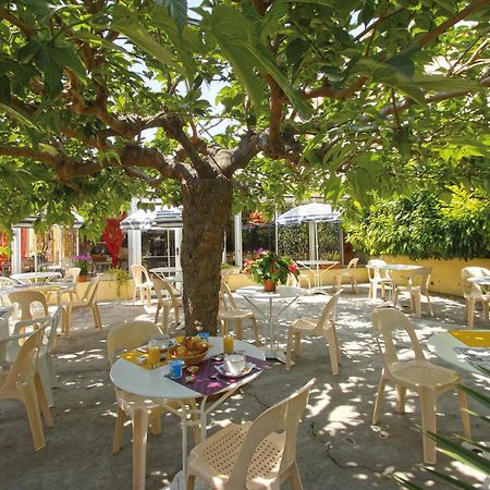 Hotel La Croix De Malte La Ciotat Luaran gambar