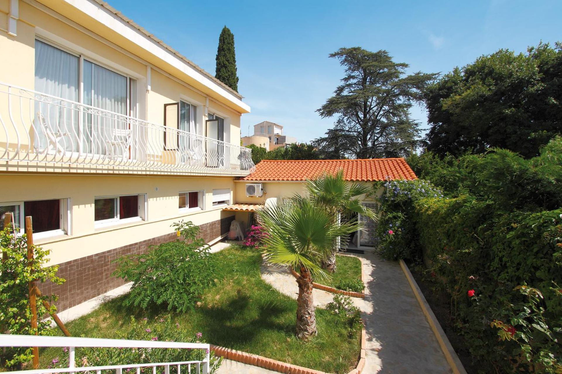 Hotel La Croix De Malte La Ciotat Luaran gambar