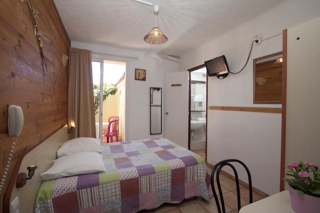 Hotel La Croix De Malte La Ciotat Luaran gambar